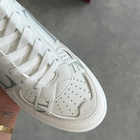 Valentino Garavani VL7N Signature Sneaker 2