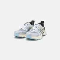 Nike v2k run 