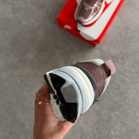 Nike V2K RUN 