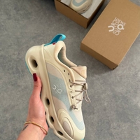 On Running Cloudsolo LOEWE “Sand Turquoise”