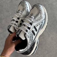 New Balance 1906r Black Silver