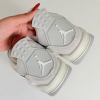 Nike Air Jordan 4 Retro "Frozen Moments"