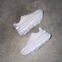 Hoka Bondi “Triple White”