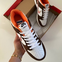 SB Dunk Low ''Crushed D.C.''