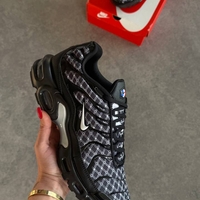 Nike Air Max Plus “Saint Denis ’93”