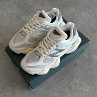 New Balance 9060 „LNY Collection Grey“