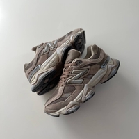 New Balance 9060 Mushroom