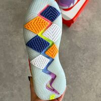 Nike Kyrie 4 “Confetti”