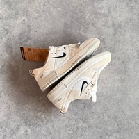 Nike Dunk Low Disrupt “Pale Ivory”