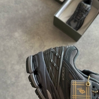 New Balance 1906R “Grayscale” (M1906RHX)