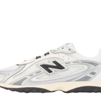New Balance 204L “Silver Metallic”