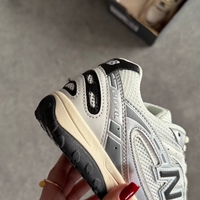 New Balance 204L “Silver Metallic”