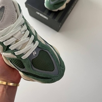 New Balance 9060 Nori