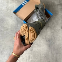 Adidas Ozweego “Raw Khaki”