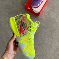 Nike Kyrie 4 “Confetti”