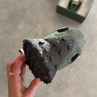 New Balance 327 “Midnight Green”