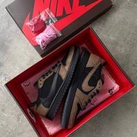 Air Jordan 1 Low Travis Scott “Velvet Brown”