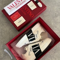 Valentino Garavani VL7N Signature Sneaker