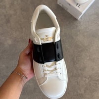 Valentino Garavani Rockstud Untitled Sneaker 