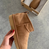 UGG Ultra Mini Classic 