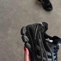 Asics Gel-Kayano Black