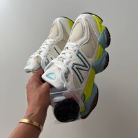 NEW BALANCE 9060 MOONBEAM VINTAGE ROSE
