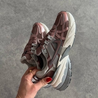 Nike V2K RUN 