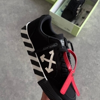 Off-White  Canvas Low-Top “Black”