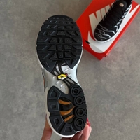 Nike Air Max Plus “Black / Dark Grey / Hyper Crimson”