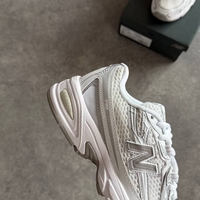 New Balance 740 “White Silver”