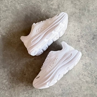 Hoka Bondi “Triple White”