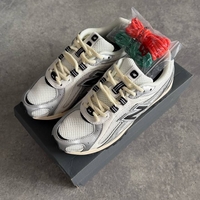 New Balance 204L “Silver Metallic”