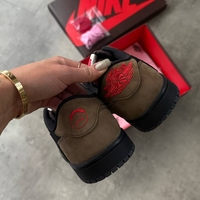 Air Jordan 1 Low Travis Scott “Velvet Brown”