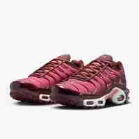 Nike Air Max Plus “Burgundy Crush”