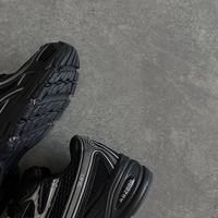 New Balance 740 “Black Silver”