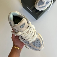 „NEW BALANCE 9060 × BRICKS & WOOD“