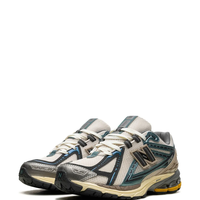 New Balance 1906R 