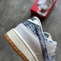 Dunk Low Washed Denim