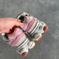 New Balance 9060 “Rose Pink”