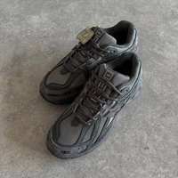 New Balance 1906R “Grayscale” (M1906RHX)