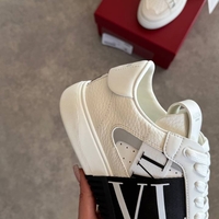 Valentino Garavani VL7N Signature Sneaker