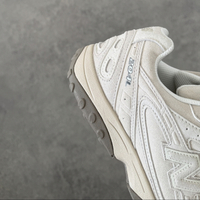 New Balance 204L Cream