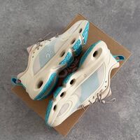 On Running Cloudsolo LOEWE “Sand Turquoise”