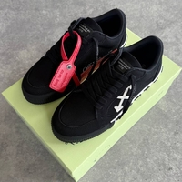 Off-White  Canvas Low-Top “Black”