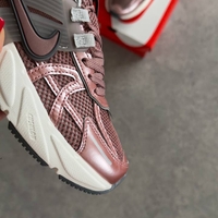 Nike V2K RUN 