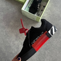 Off-White  Canvas Low-Top “Black”