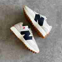 New Balance 327 “Moonbeam”