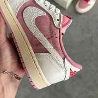 TRAVIS SCOTT X AIR JORDAN 1 AJ1 LOW - SHY PINK
