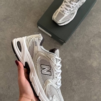 New Balance  530 