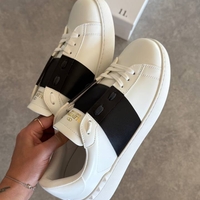 Valentino Garavani Rockstud Untitled Sneaker 